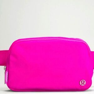 BNWOT Lululemon sonic pink belt bag 1L